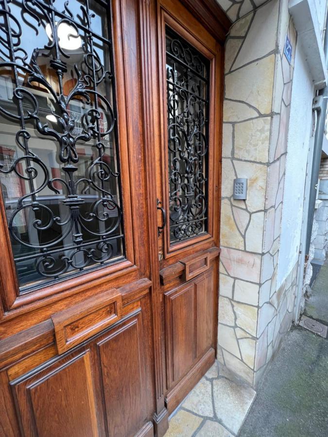 Bel Appartement en rez de chaussée Cauterets Esterno foto